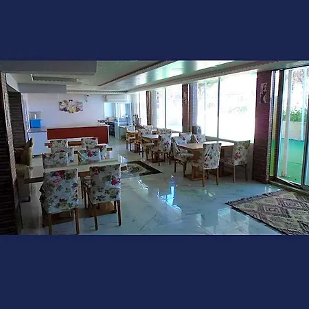 Hotel Toros
